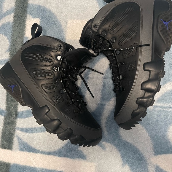 Only worn ones in great conditions like new. main image 5